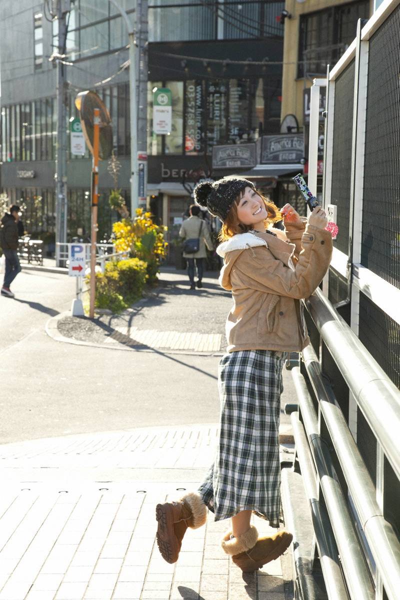 小松彩夏 Ayaka Komatsu(1)　[Wanibooks] 2011.07月号